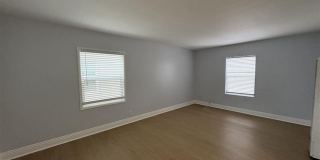 201-209 E 12th St Apts Gallery 1