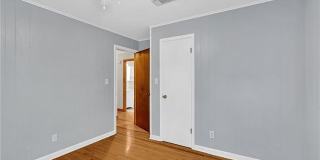 619 W 25TH Avenue Gallery 21
