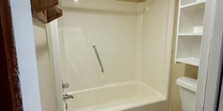 Remodeled!! Close to Shopping, VA Hospital and Hilaman Golf Course! Gallery 14
