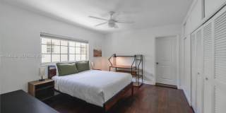 1714 Costado St Gallery 18