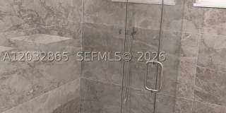 320 SE 15 PL Gallery 16