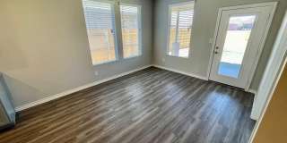 7014 21st Street Gallery 21