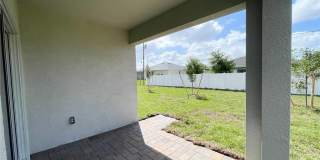 920 NE 10th Street Gallery 29