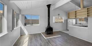 209 Rosecrans Avenue Gallery 9