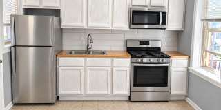 Beautifully Updated 2-Bedroom Condo with Natural Light Beautifully Updated 2-Bedroom Condo with Natural Light Gallery 1