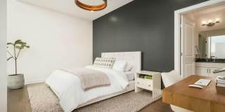 250 W Spring Street Gallery 11