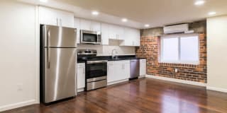 Vintage at 425 Broadway Gallery 9