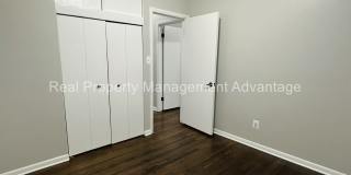 Oak Park Mid-Century Modern Beauty! Gallery 15