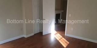 Room in 3 Bedroom Home at Plainview Rd Gallery 3