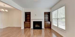 3377 N Twin Alley Gallery 12