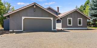 Distinctive Home with Resort Amenities Gallery 1