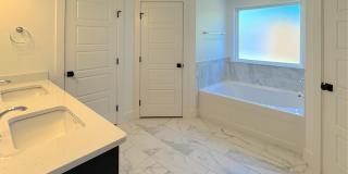 5941 Merrick Street Gallery 10