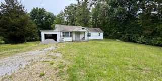 Knoxville 37914 - 3 bedroom, 2 bath home - Contact Tara Hayes (865) 242-8010 Gallery 1