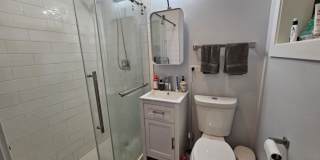 1415 W Erie Street, Gallery 10