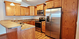 4 Bedroom Townhome! Gallery 6
