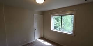 Spacious 3BR home Near NAU | New Carpet + Parking for 3 Vehicles Spacious 3BR home Near NAU | New Carpet + Parking for 3 Vehicles Gallery 8
