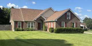 Spacious 3 Bedroom 2 Bath Brick Home Gallery 1