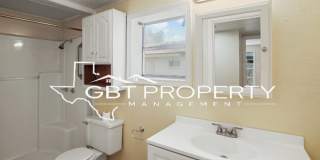 Fully Renovated 4 bedrooms 2 bathrooms! Gallery 15