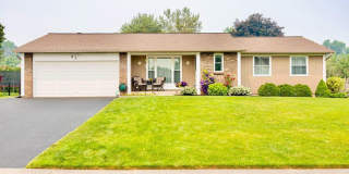 Amazing 3 Bedroom and 2 Full Bath Home For Rent in Greece Available April 1st. Gallery 1