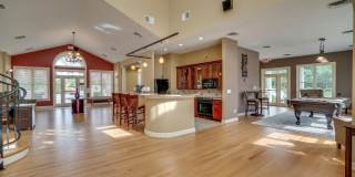 White Oak Luxury Apartments Gallery 6