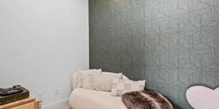 815 E 36th Street Gallery 20