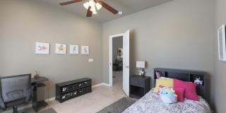 1740 W BARTLETT Way Gallery 36