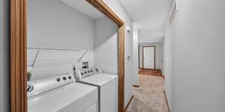 Charming 3BR Townhome in Lincoln Gallery 21