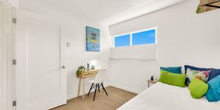 Darling Fully Furnished Condo Bathed in Natural Light Gallery 16