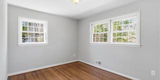 9116 HAMILTON DR Gallery 27