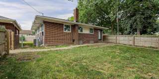 $2300 3 bed 2 bath bungalow Gallery 30