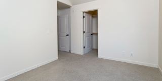 2BD 2.5BA + Bonus Room/Den/Office Townhouse w/Garage + AC + Washer/Dryer Included Gallery 14