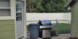 Charming 2 Bedroom Home Near Pioneer Park, Hospitals & Schools! Gallery 15