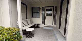 Charming 3 Bedroom, 1 Bath Near Down Town! Gallery 4