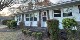 3-Bedroom Home with Fenced-In Yard 3-Bedroom Home with Fenced-In Yard Gallery 1