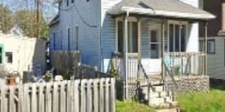 1528 Erie Avenue Gallery 1