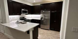 A Beautiful Buellton Townhome Gallery 1