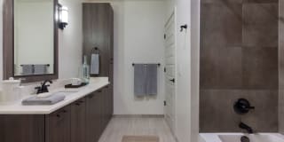 Baldwin Harbor Gallery 28