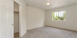 Elmonica Luxury! 4BD/3BTH w/ 3-Car Garage + A/C + Oversized Backyard + Pets Welcome! Gallery 25