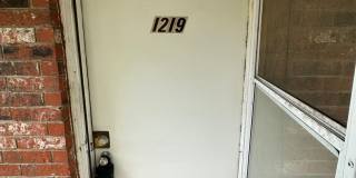 Charming 2 Bed, 1 Bath Near OU Campus Gallery 1