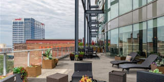 701 W Lakeside Avenue Gallery 26