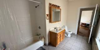 Gorgeous, Affordable and Student Friendly Apartment Near T!   Perfect for BU students on a budget Gallery 24