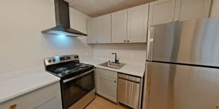 University Manor - Newly Renovated Units just a short walk from Campus! Gallery 68