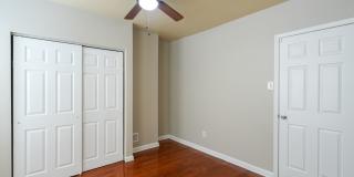Newly renovated 3 bed 1.5 bath, central air Gallery 14