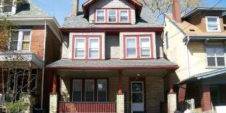 Newly Remodeled Two Bedroom Apartment in Squirrel Hill Gallery 1