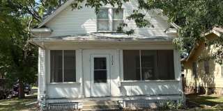 Three Bedroom 1 1/2 Bath Close to East Campus Gallery 1