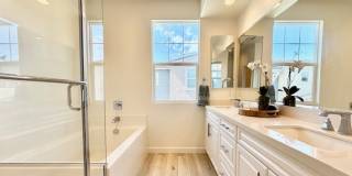 4 Bedroom + 3.5 Bathroom Townhome | The Westerlies | Unfurnished Gallery 19