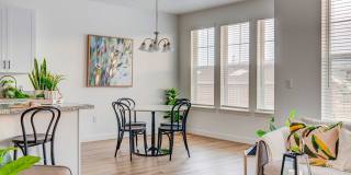 Hamilton Crossing Gallery 10