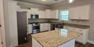 Modern and Spacious 4 bedroom home in Olive Branch for Lease Gallery 7