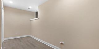 1635 N Ashland Ave, Gallery 8
