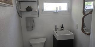 Beautiful Renovated Historical Home by Downtown SA! Gallery 28